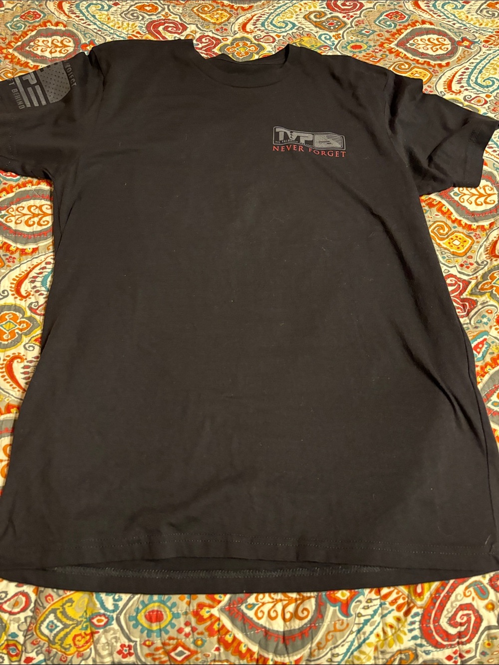 NWOT Never Forget Men's Black Graphic Tee size medium